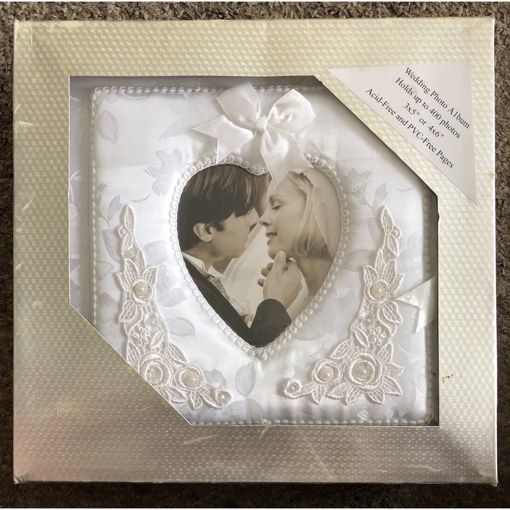 VTG White Satin Wedding Photo Album Holds Up To 400 Photos 3x5 Or 4x6 Acid Free